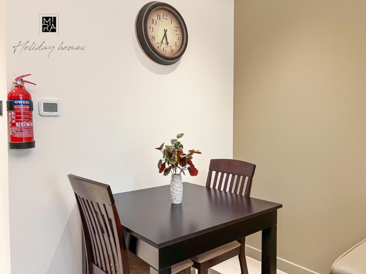 Mira Holiday Homes - Newly Furnished Studio In Downtown ดูไบ ภายนอก รูปภาพ