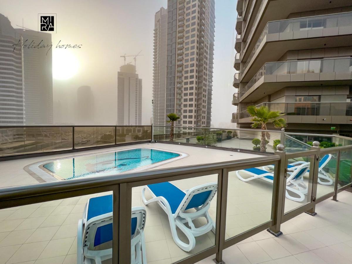 Mira Holiday Homes - Newly Furnished Studio In Downtown ดูไบ ภายนอก รูปภาพ