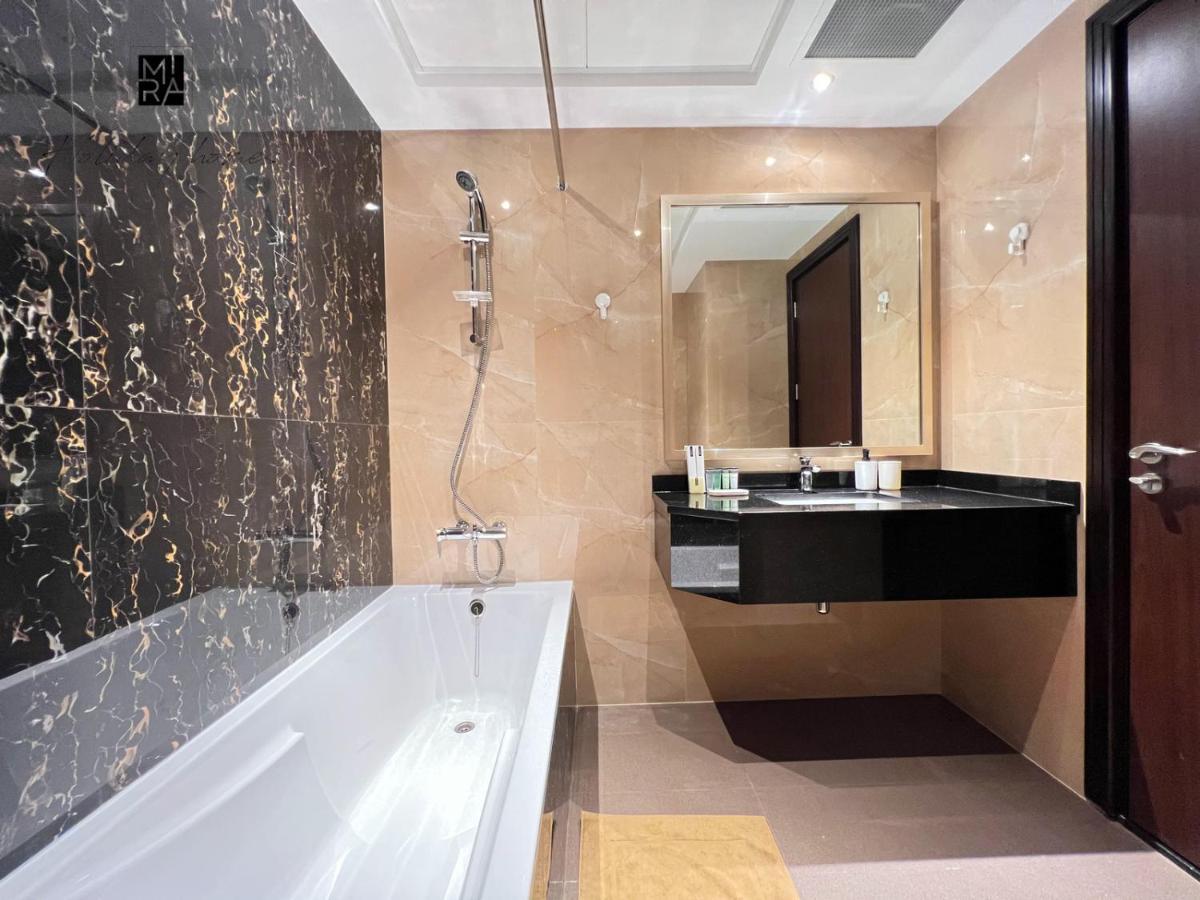 Mira Holiday Homes - Newly Furnished Studio In Downtown ดูไบ ภายนอก รูปภาพ