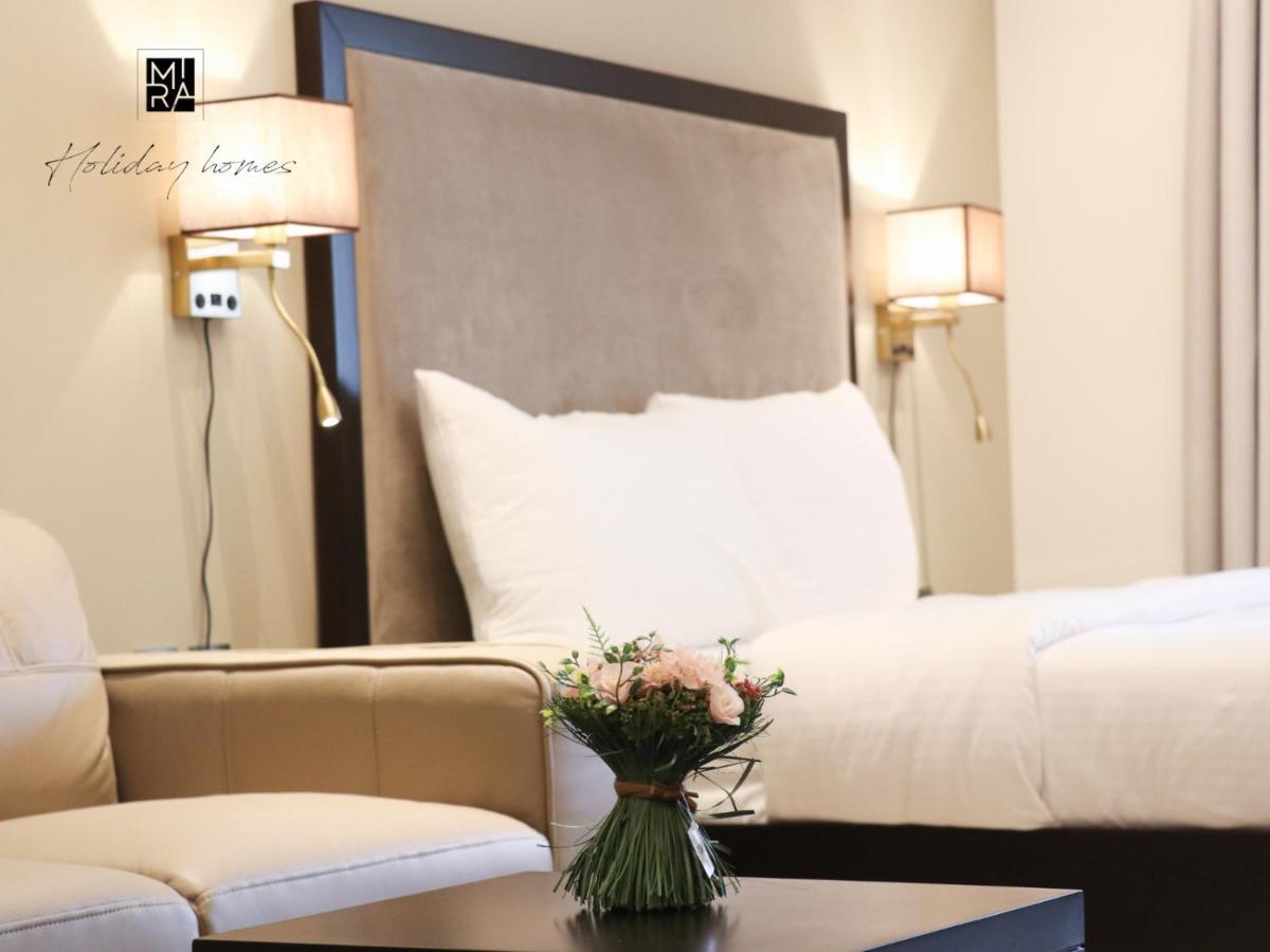 Mira Holiday Homes - Newly Furnished Studio In Downtown ดูไบ ภายนอก รูปภาพ